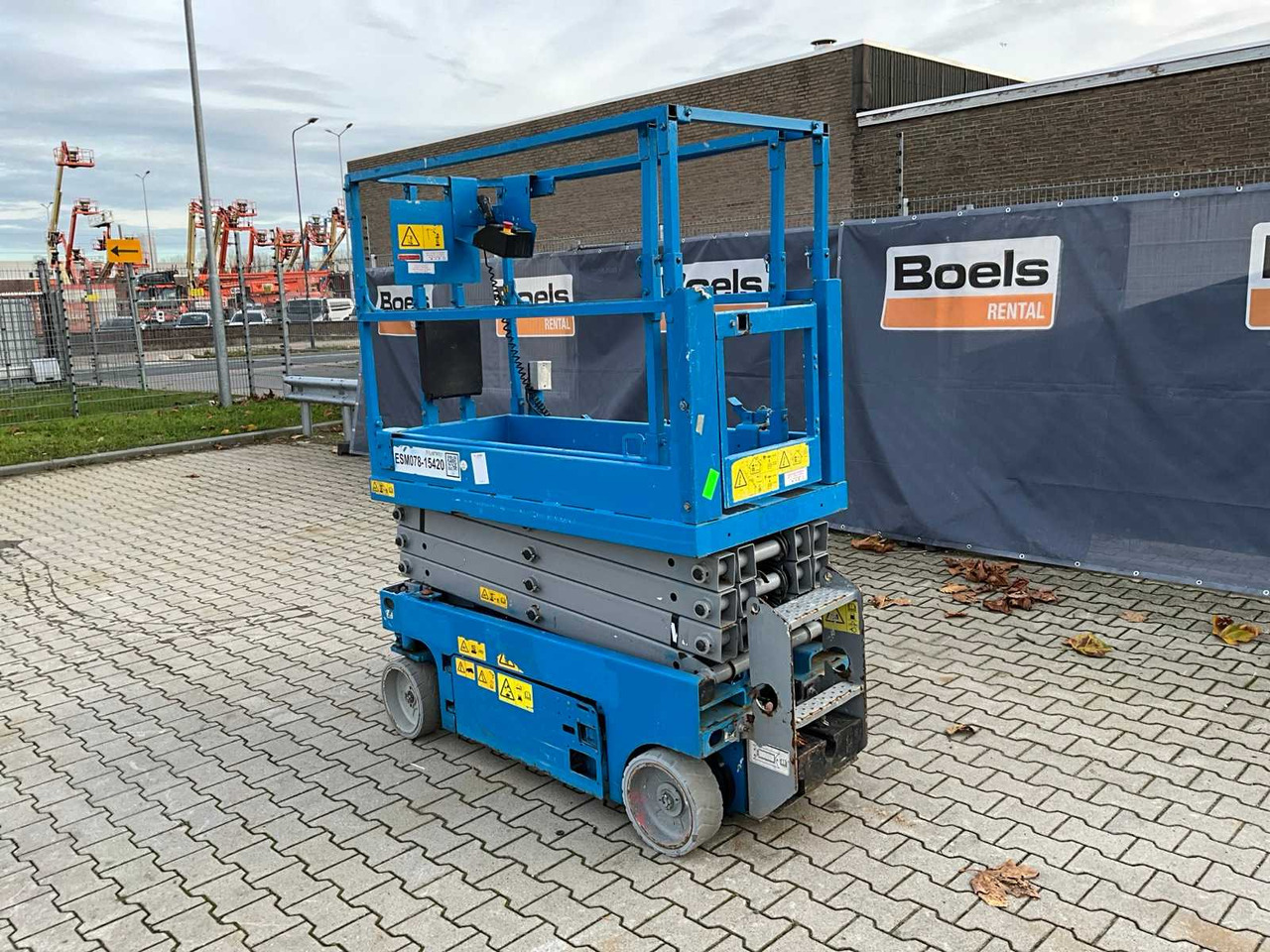 2015 GENIE GS-1932 AERIAL PLATFORM - Nacelle: photos 3 2015 GENIE GS-1932 AERIAL PLATFORM - Nacelle: photos 3