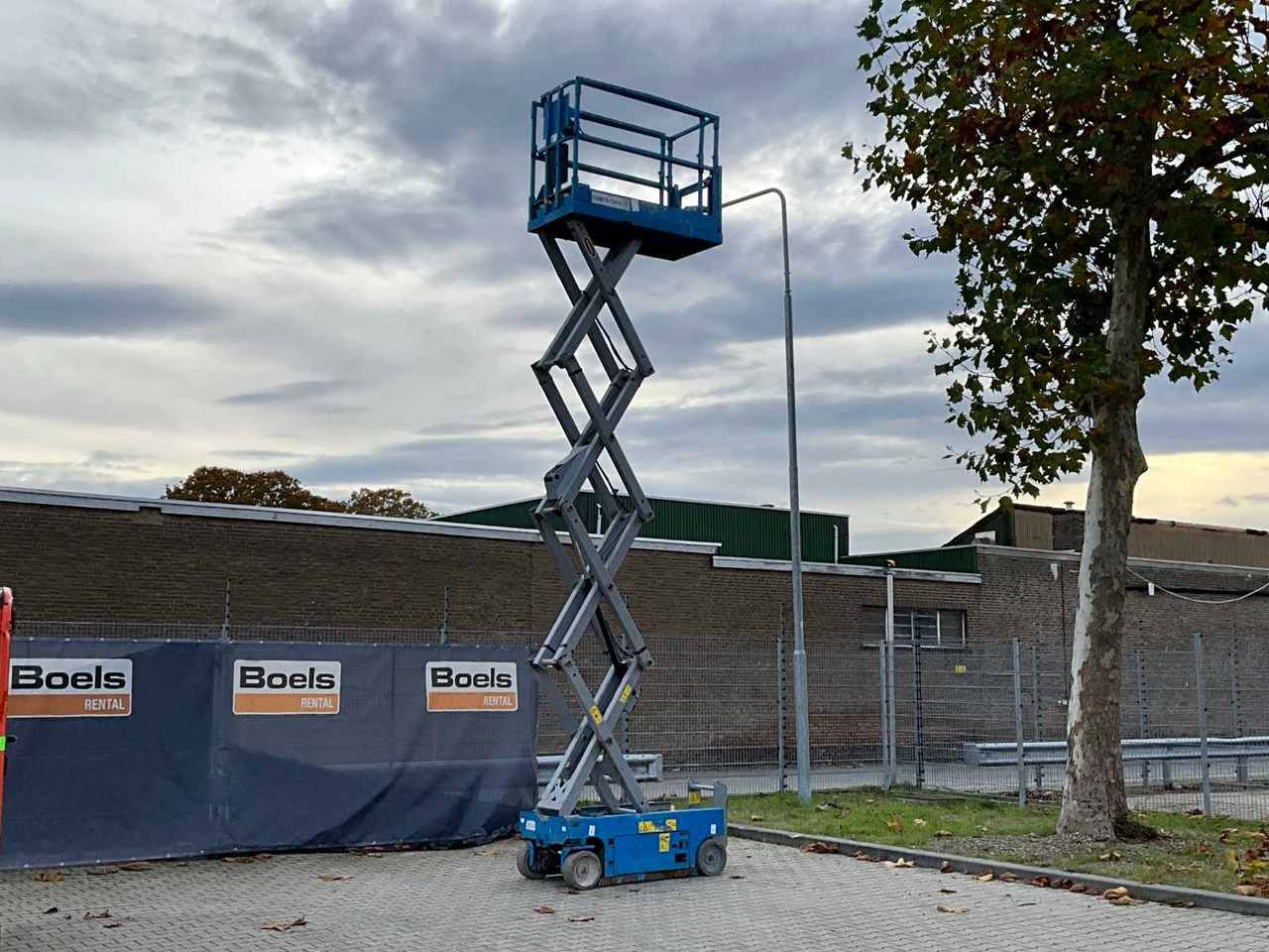 2015 GENIE GS-1932 AERIAL PLATFORM - Nacelle: photos 1 2015 GENIE GS-1932 AERIAL PLATFORM - Nacelle: photos 1