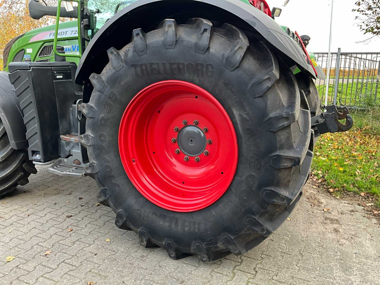 2017 FENDT 720 VARIO ALL-WHEEL DRIVE AGRICULTURAL TRACTOR - Tracteur agricole: photos 5 2017 FENDT 720 VARIO ALL-WHEEL DRIVE AGRICULTURAL TRACTOR - Tracteur agricole: photos 5