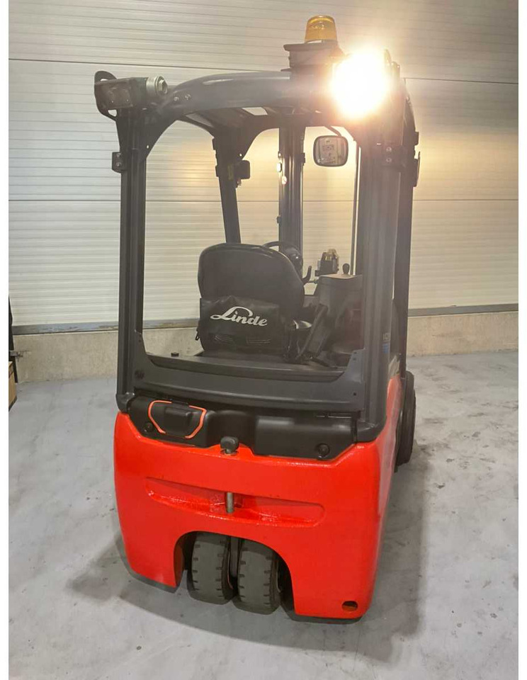 2017 LINDE E18-02 1800KG LI-ION 4171HOUR FORKLIFT - Chariot élévateur: photos 4 2017 LINDE E18-02 1800KG LI-ION 4171HOUR FORKLIFT - Chariot élévateur: photos 4