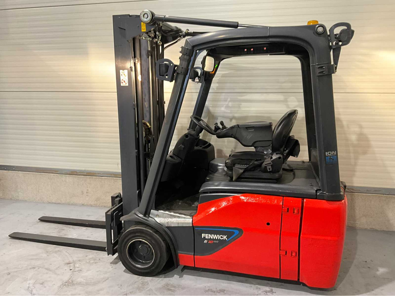 2017 LINDE E18-02 1800KG LI-ION 4171HOUR FORKLIFT - Chariot élévateur: photos 3 2017 LINDE E18-02 1800KG LI-ION 4171HOUR FORKLIFT - Chariot élévateur: photos 3