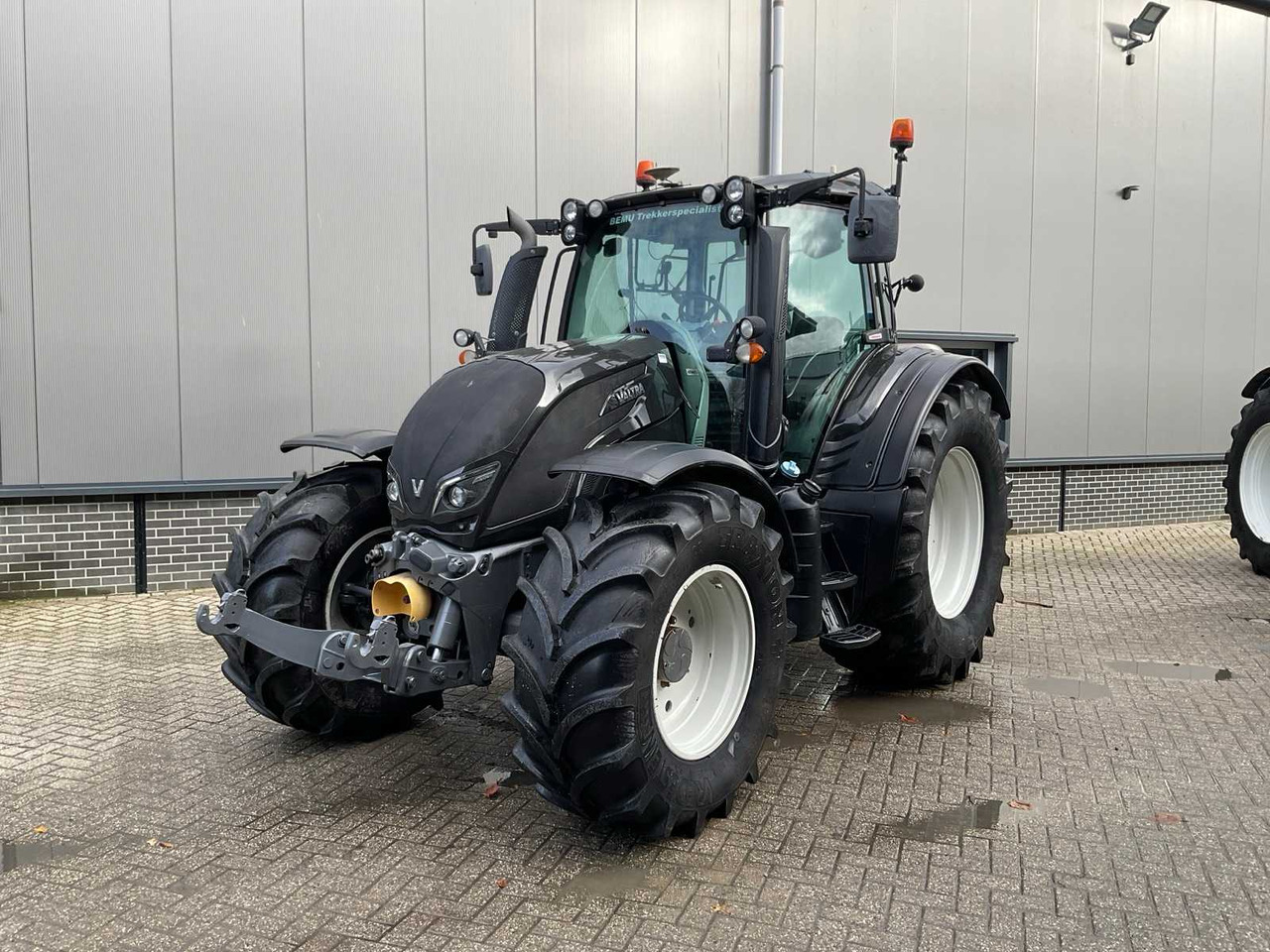 2017 VALTRA N174 DIRECT ALL-WHEEL DRIVE FARM TRACTOR - Tracteur agricole: photos 2 2017 VALTRA N174 DIRECT ALL-WHEEL DRIVE FARM TRACTOR - Tracteur agricole: photos 2