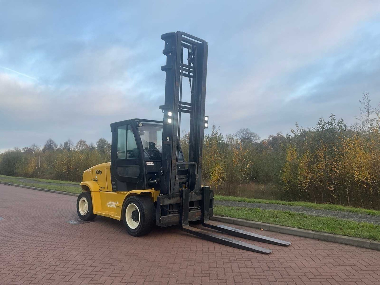 2017 YALE GDPV80VX9 FORKLIFT - Chariot élévateur: photos 2 2017 YALE GDPV80VX9 FORKLIFT - Chariot élévateur: photos 2