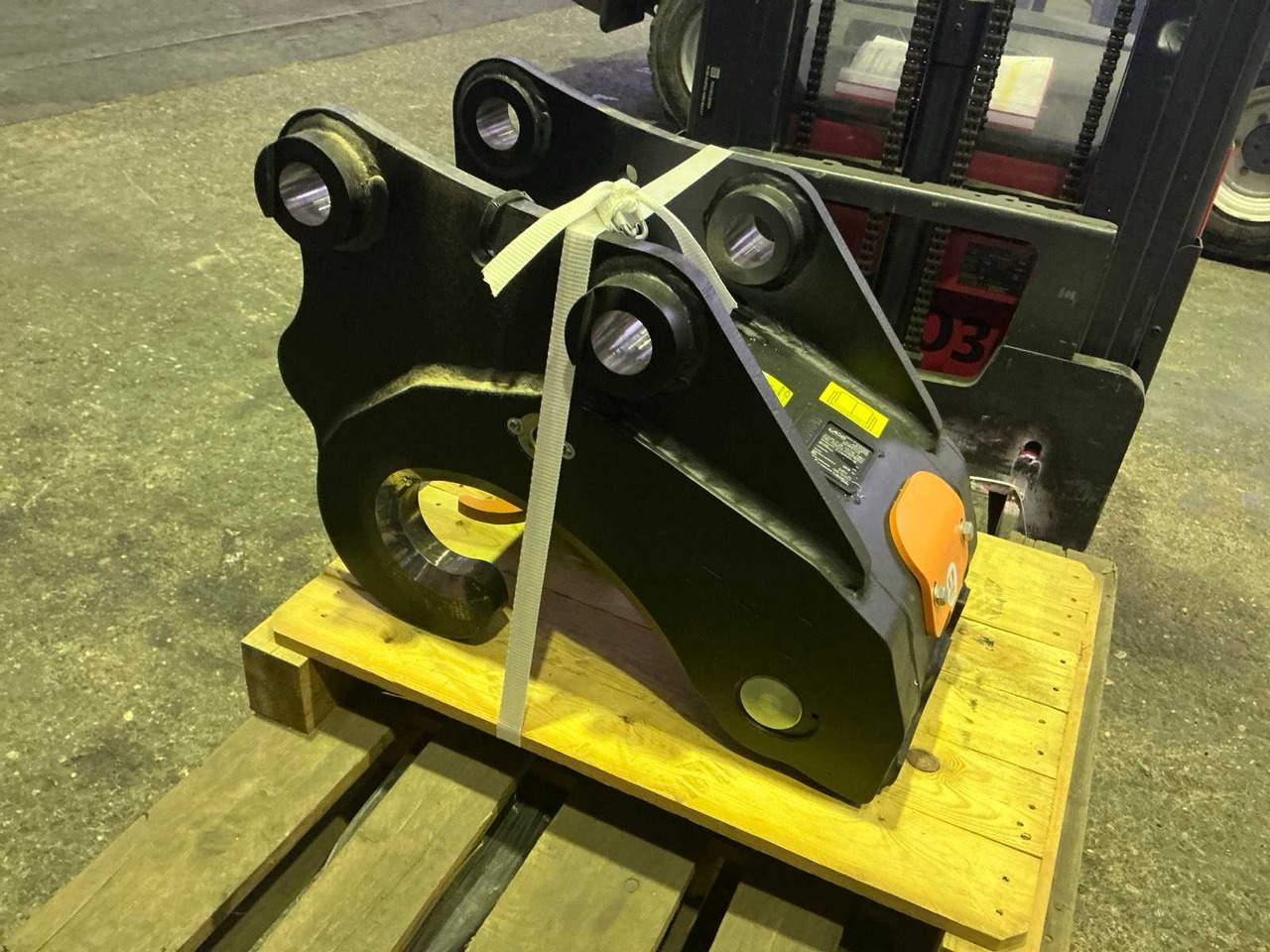 2021 ACB 5113481-B QUICK COUPLER, MECH. - Chargeuse sur pneus: photos 1 2021 ACB 5113481-B QUICK COUPLER, MECH. - Chargeuse sur pneus: photos 1