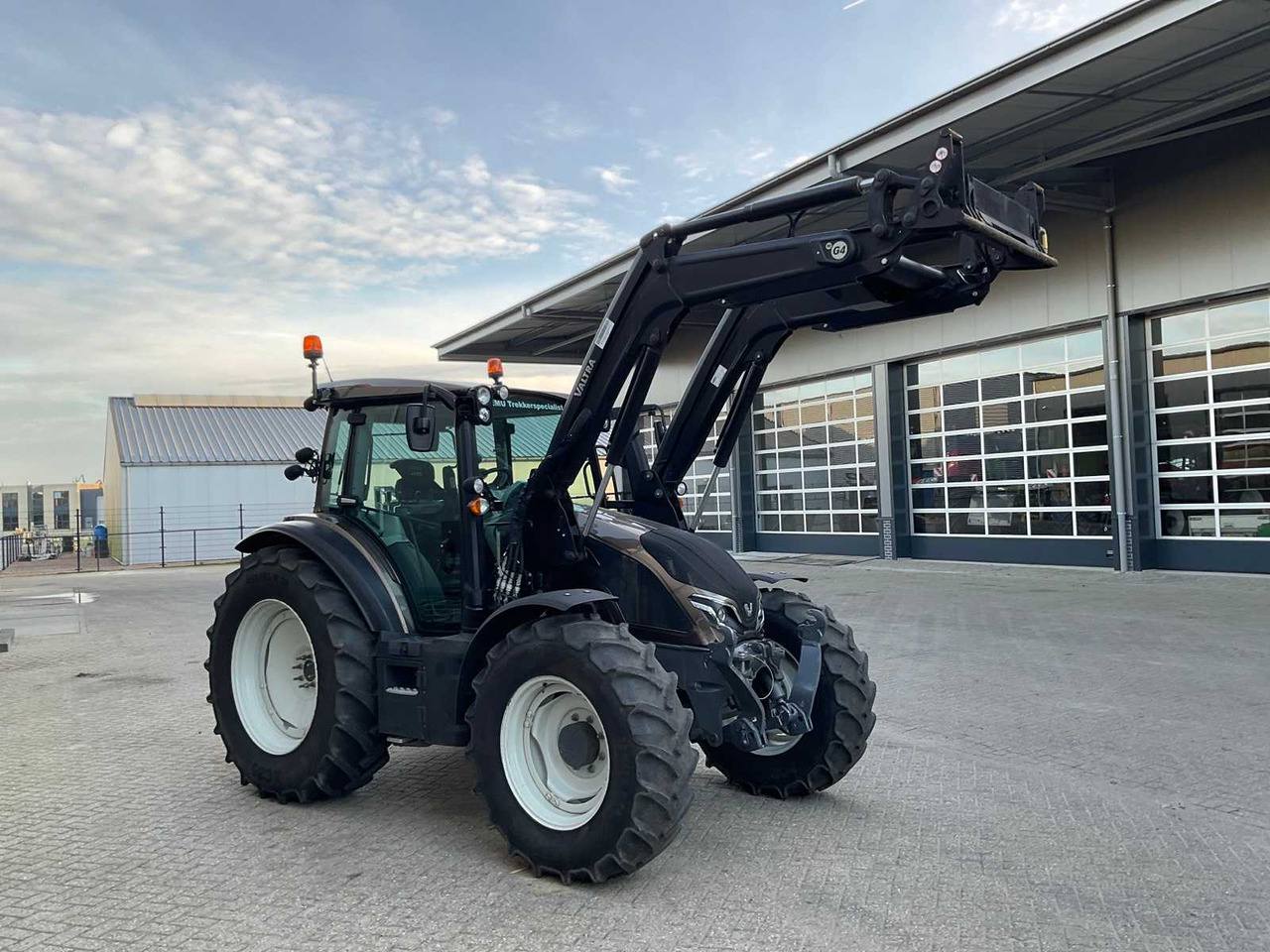 2022 VALTRA G115 HITECH ALL-WHEEL DRIVE FARM TRACTOR - Tracteur agricole: photos 5 2022 VALTRA G115 HITECH ALL-WHEEL DRIVE FARM TRACTOR - Tracteur agricole: photos 5