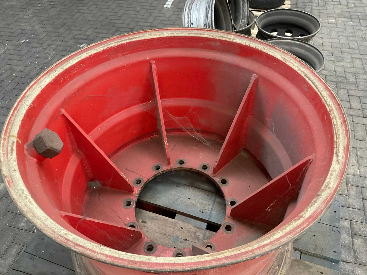 23x34” - Pneus et jantes pour Tracteur agricole: photos 2 23x34” - Pneus et jantes pour Tracteur agricole: photos 2