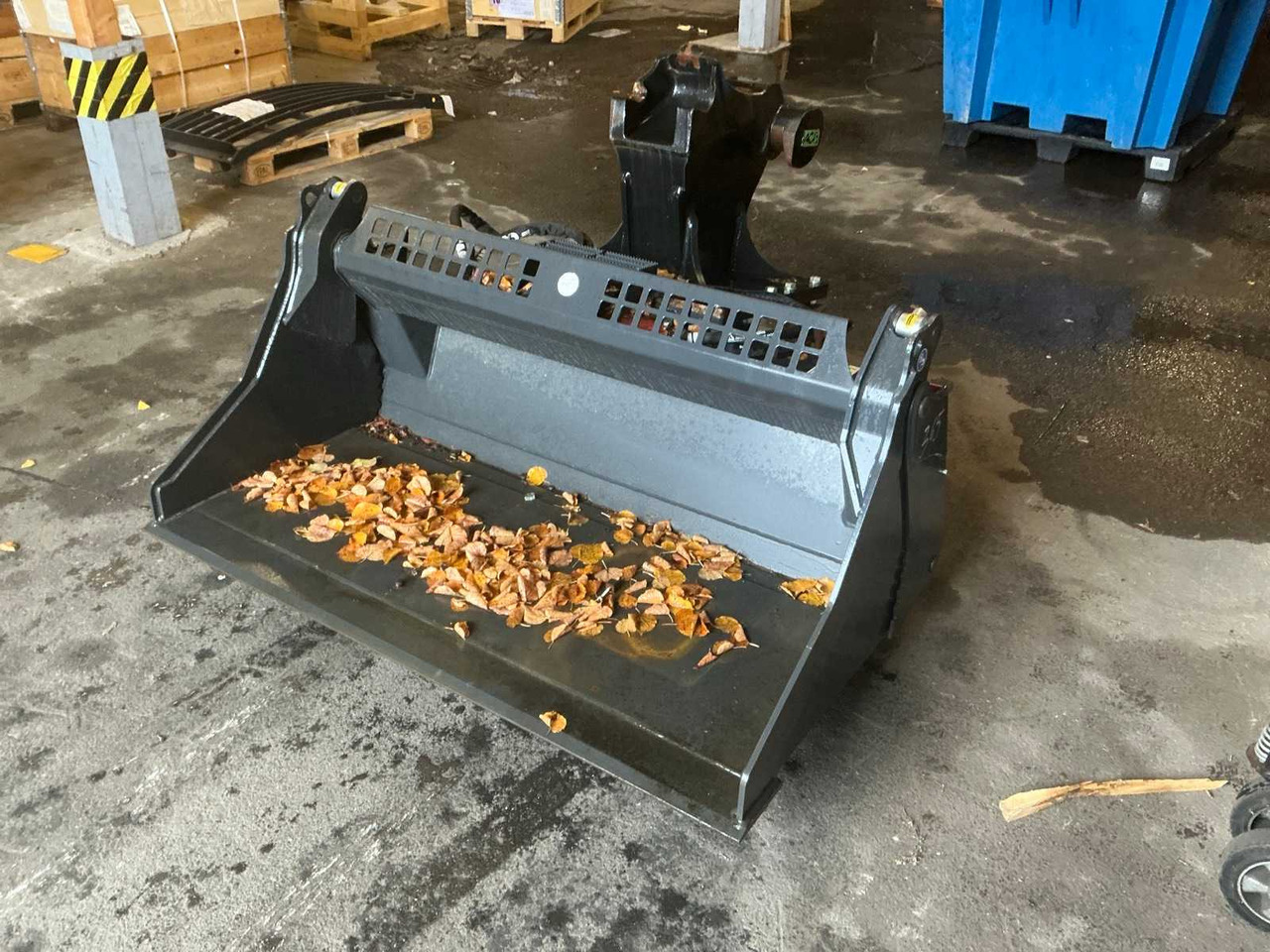 ACB - M4 - 2021 - SPOON - Chargeuse sur pneus: photos 1 ACB - M4 - 2021 - SPOON - Chargeuse sur pneus: photos 1