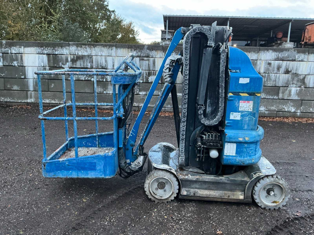 ATN 2013 ATN PIAF 880R AERIAL WORK PLATFORM - Nacelle: photos 2 ATN 2013 ATN PIAF 880R AERIAL WORK PLATFORM - Nacelle: photos 2