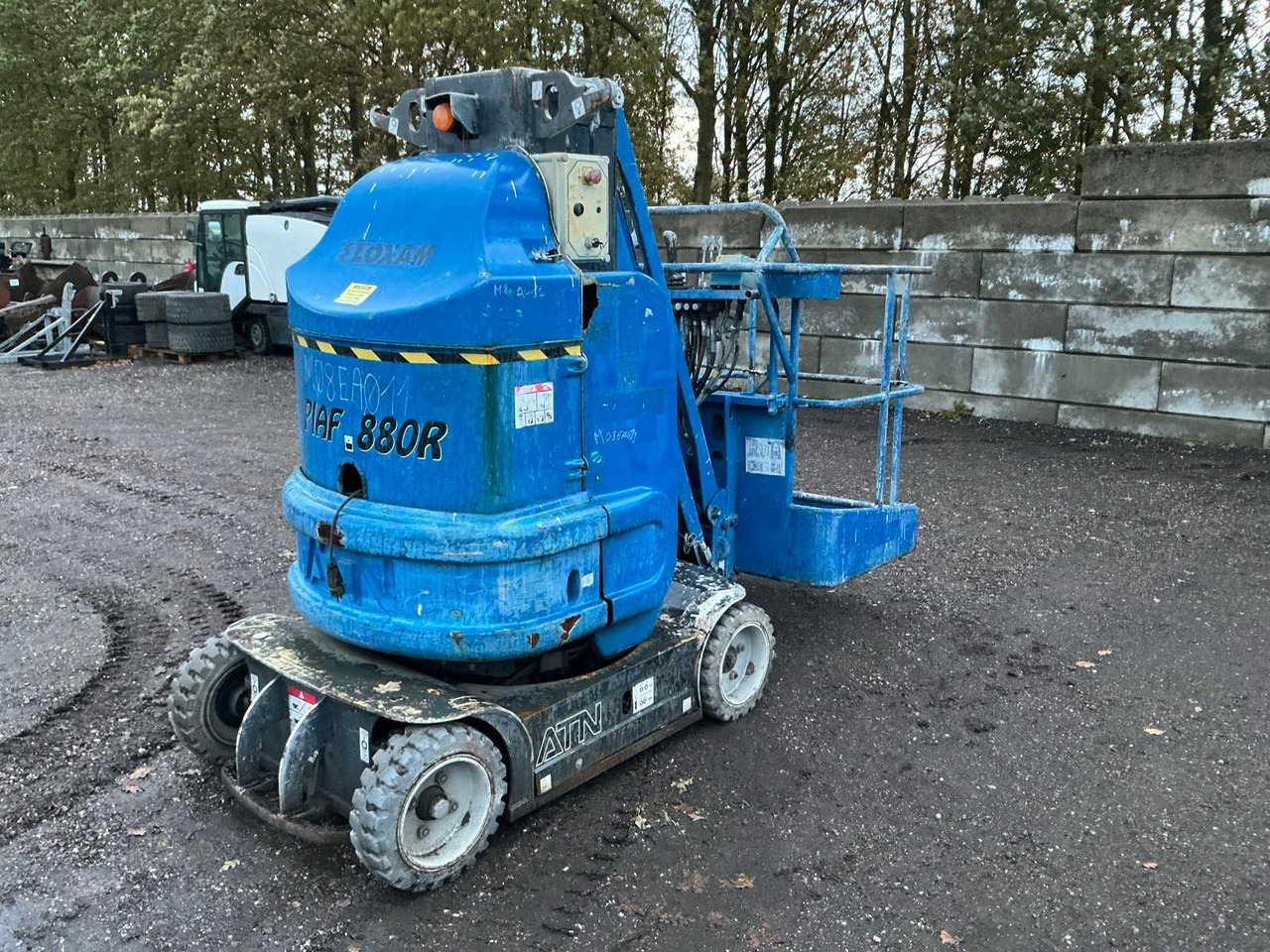 ATN 2013 ATN PIAF 880R AERIAL WORK PLATFORM - Nacelle: photos 5 ATN 2013 ATN PIAF 880R AERIAL WORK PLATFORM - Nacelle: photos 5