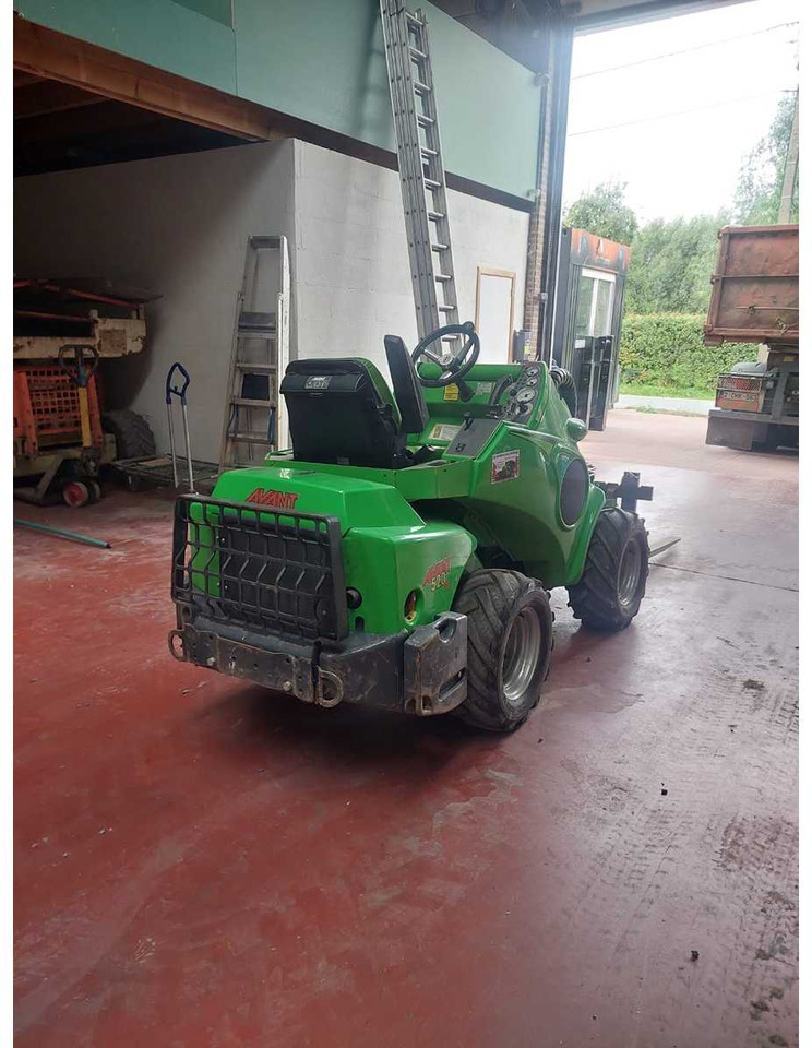 AVANT - M520 MIPCT - COMPACT LOADER - 2017 - Chargeuse compacte sur chenilles: photos 4 AVANT - M520 MIPCT - COMPACT LOADER - 2017 - Chargeuse compacte sur chenilles: photos 4