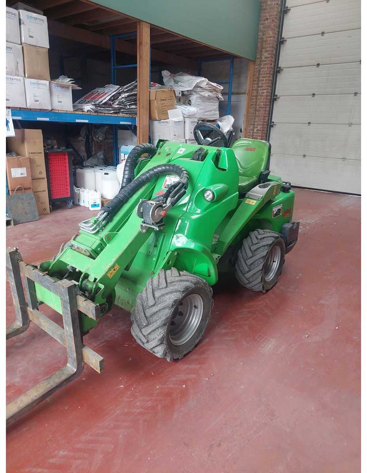 AVANT - M520 MIPCT - COMPACT LOADER - 2017 - Chargeuse compacte sur chenilles: photos 2 AVANT - M520 MIPCT - COMPACT LOADER - 2017 - Chargeuse compacte sur chenilles: photos 2