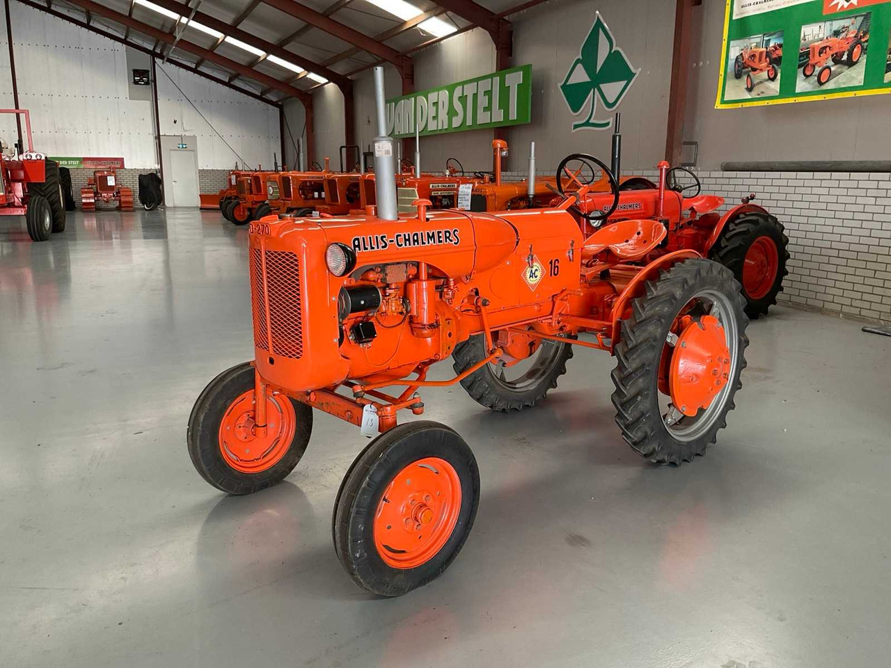 Allis-Chalmers D-270 - Tracteur agricole: photos 1 Allis-Chalmers D-270 - Tracteur agricole: photos 1