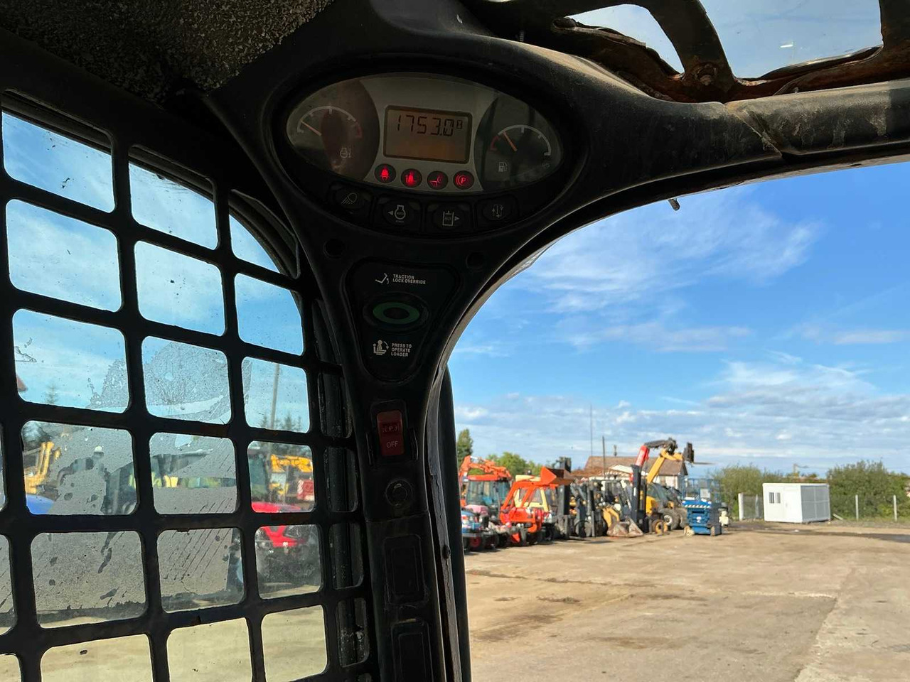 Chargeuse compacte sur chenilles BOBCAT - S450 - COMPACT LOADER - 2021: photos 33 Chargeuse compacte sur chenilles BOBCAT - S450 - COMPACT LOADER - 2021: photos 33