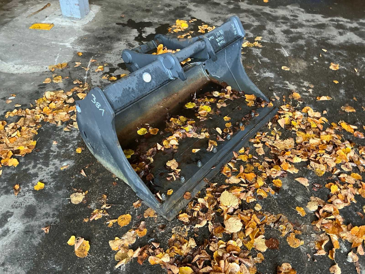 CANGINI - 2021 - SPOON FOR TEREX YANMAR SCHAEFF VIO80 B75W B95W B110W - Chargeuse sur pneus: photos 3 CANGINI - 2021 - SPOON FOR TEREX YANMAR SCHAEFF VIO80 B75W B95W B110W - Chargeuse sur pneus: photos 3