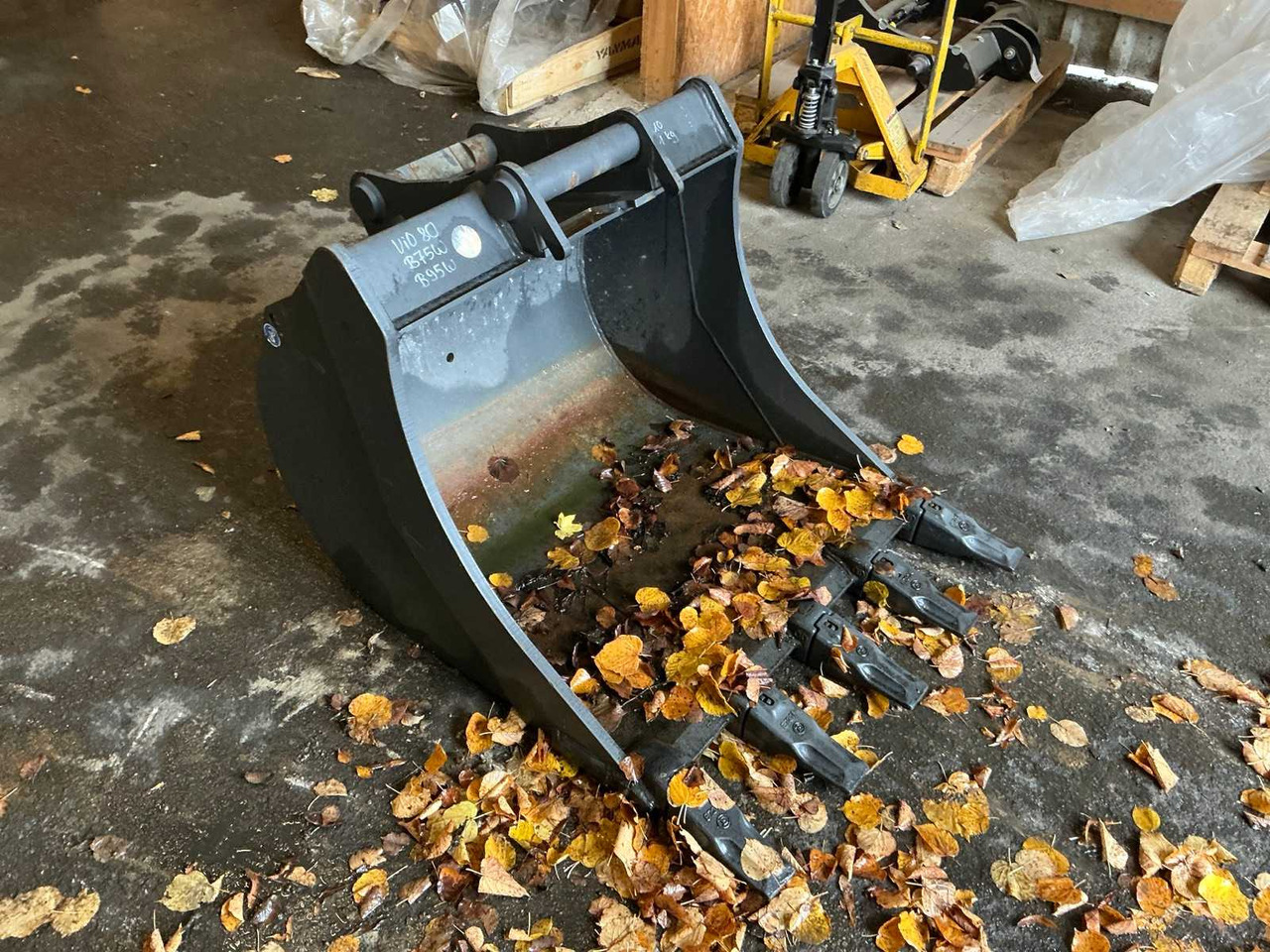 CANGINI - 2021 - SPOON FOR TEREX YANMAR SCHAEFF VIO80 B75W B95W B110W - Chargeuse sur pneus: photos 2 CANGINI - 2021 - SPOON FOR TEREX YANMAR SCHAEFF VIO80 B75W B95W B110W - Chargeuse sur pneus: photos 2