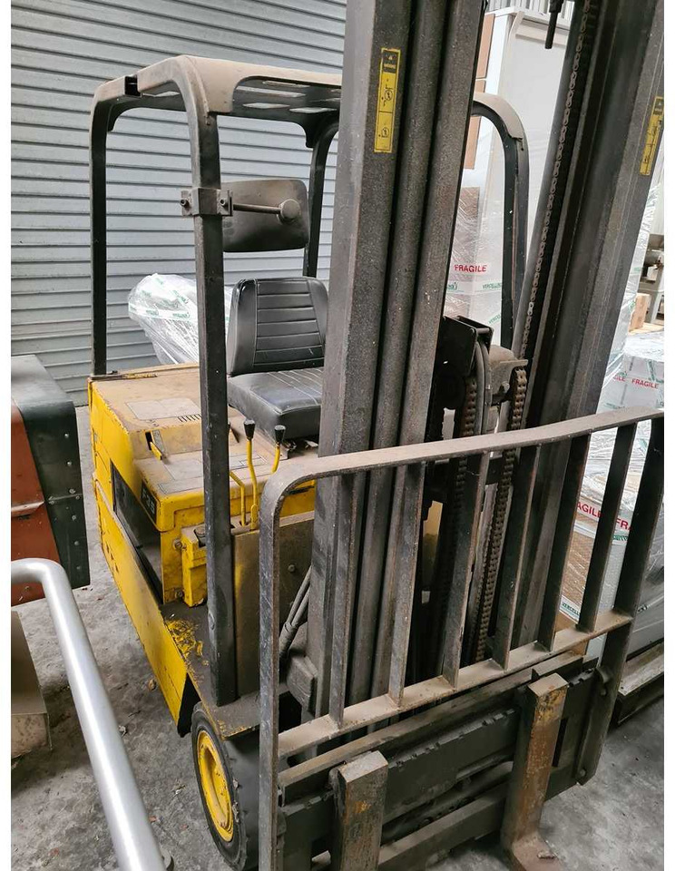 CATERPILAR - F35 - FORKLIFT - Chariot élévateur: photos 5 CATERPILAR - F35 - FORKLIFT - Chariot élévateur: photos 5