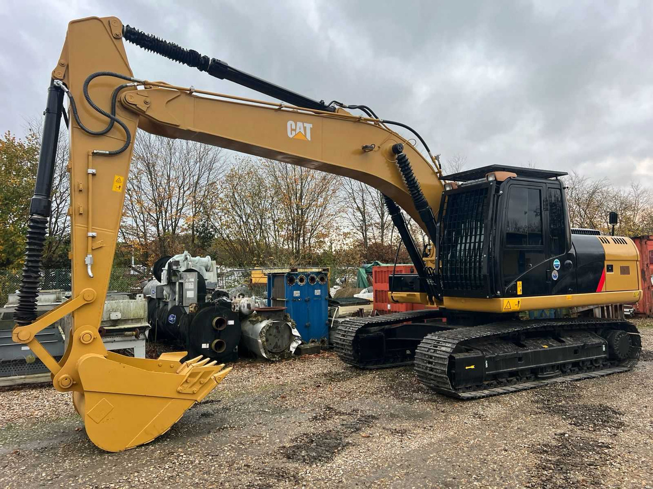 CATERPILLAR - 2016 - 320 D2 - CRAWLER EXCAVATOR - Pelle: photos 1 CATERPILLAR - 2016 - 320 D2 - CRAWLER EXCAVATOR - Pelle: photos 1