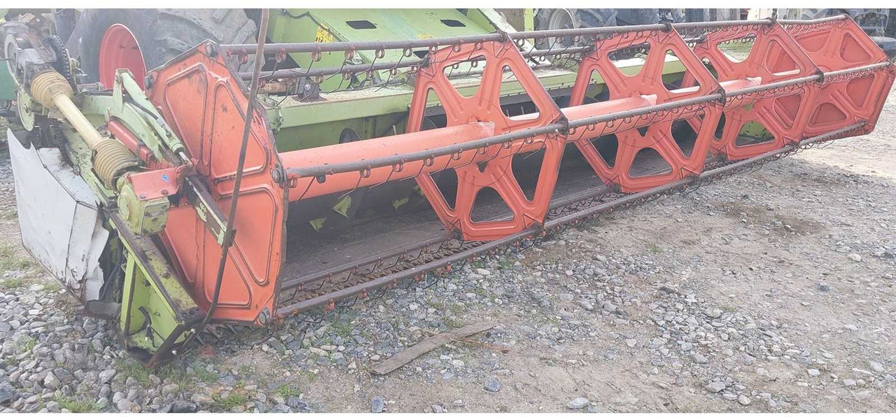 CLAAS V600 HARVESTER CUTTING - Moissonneuse-batteuse: photos 3 CLAAS V600 HARVESTER CUTTING - Moissonneuse-batteuse: photos 3