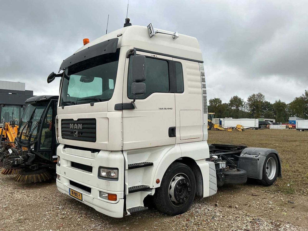 2007 MAN TGA 18.440 4X2 LLS-U 4X2 SEMI-TRAILER TRACTOR - Camion: photos 1 2007 MAN TGA 18.440 4X2 LLS-U 4X2 SEMI-TRAILER TRACTOR - Camion: photos 1