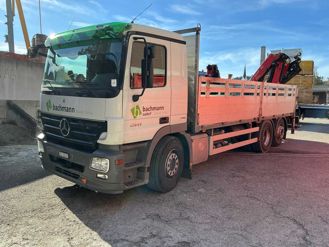 2008 MERCEDES-BENZ ACTROS 2541 TRUCK WITH REAR CRANE - Camion: photos 1 2008 MERCEDES-BENZ ACTROS 2541 TRUCK WITH REAR CRANE - Camion: photos 1