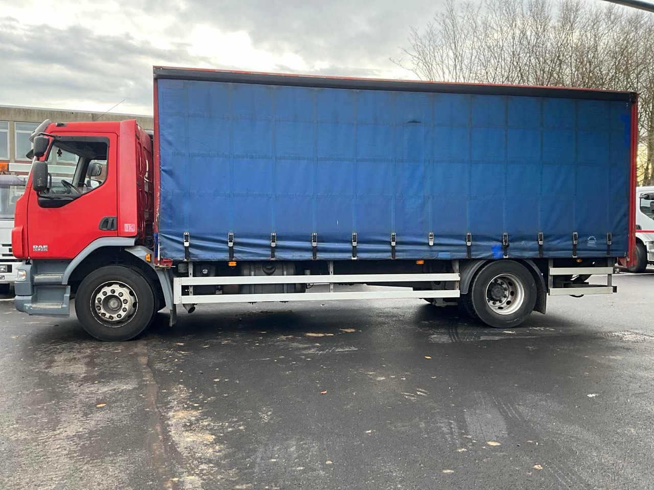 2010 DAF LF 55.250 - HYDRAULIC TAIL LIFT - 183000KM - Camion: photos 2 2010 DAF LF 55.250 - HYDRAULIC TAIL LIFT - 183000KM - Camion: photos 2