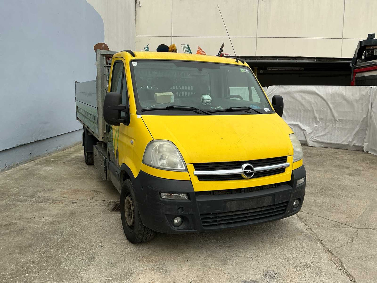 2010 OPEL MOVANO 2.5 CDTI TRANSPORTER FLATBED - Camion: photos 2 2010 OPEL MOVANO 2.5 CDTI TRANSPORTER FLATBED - Camion: photos 2