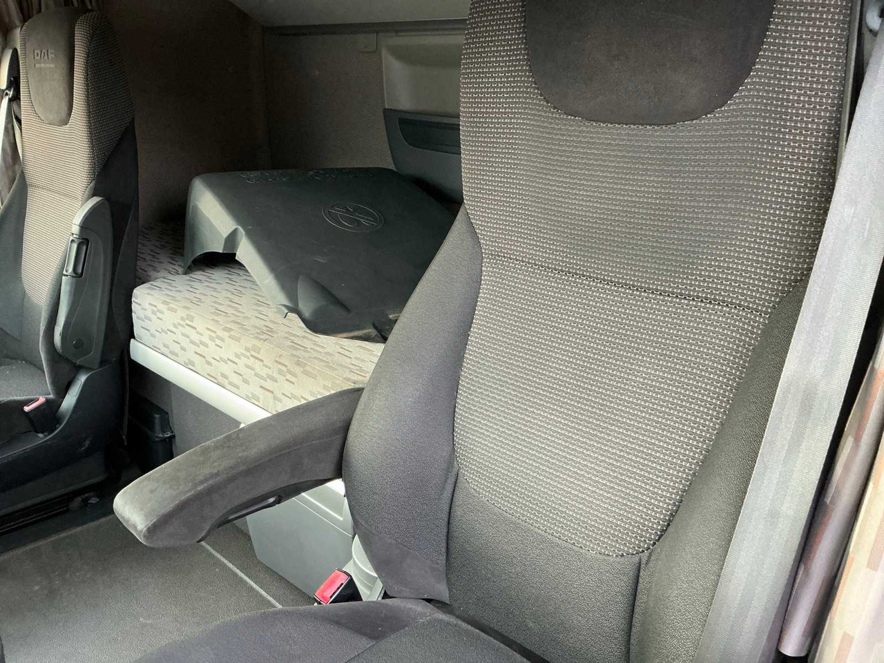 Camion 2015 DAF XF410 FT SEMI-TRAILER TRACTOR: photos 17