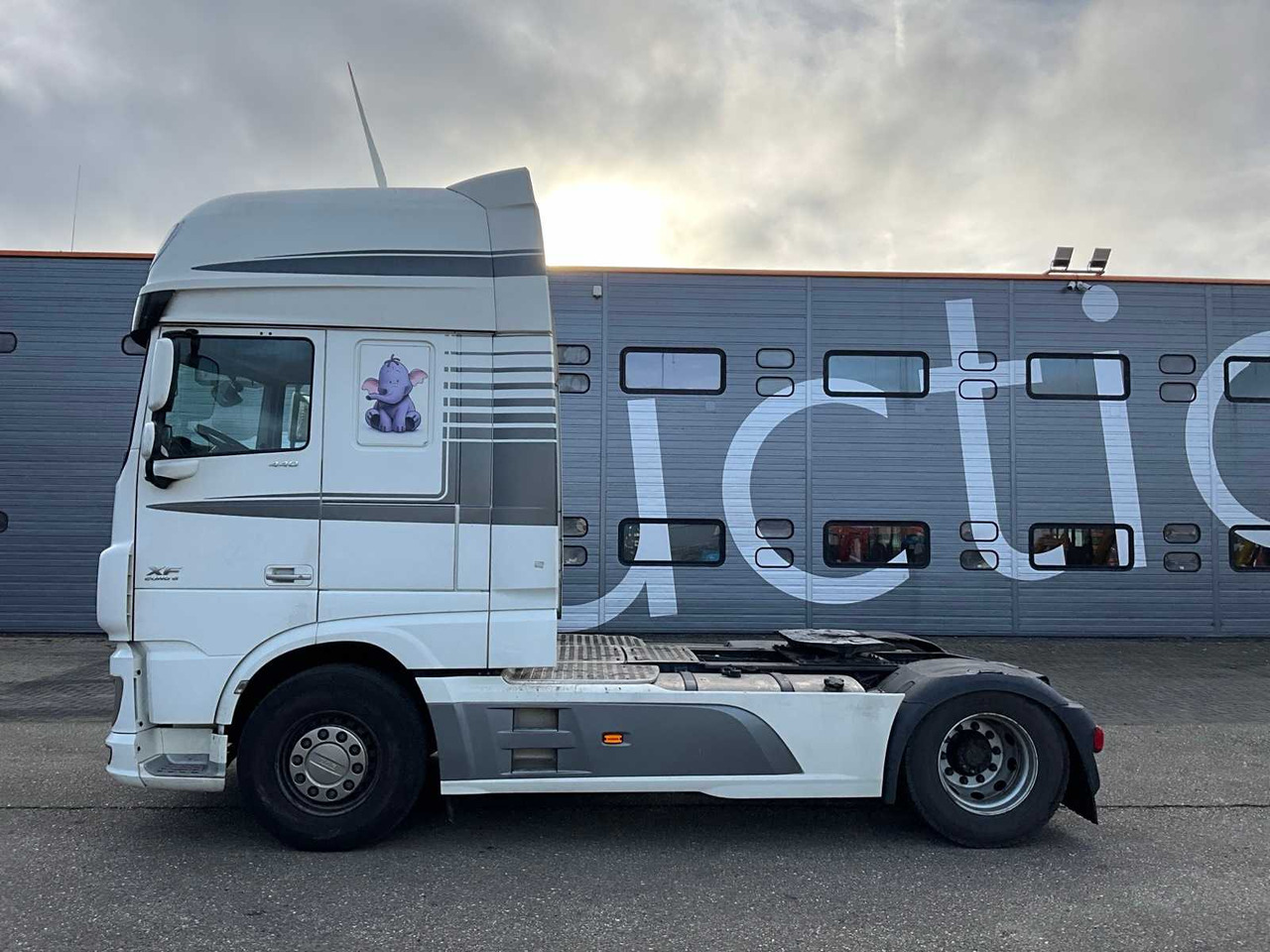 2015 DAF XF440 EURO6 TRUCK 99-BFX-3 - Camion: photos 2 2015 DAF XF440 EURO6 TRUCK 99-BFX-3 - Camion: photos 2