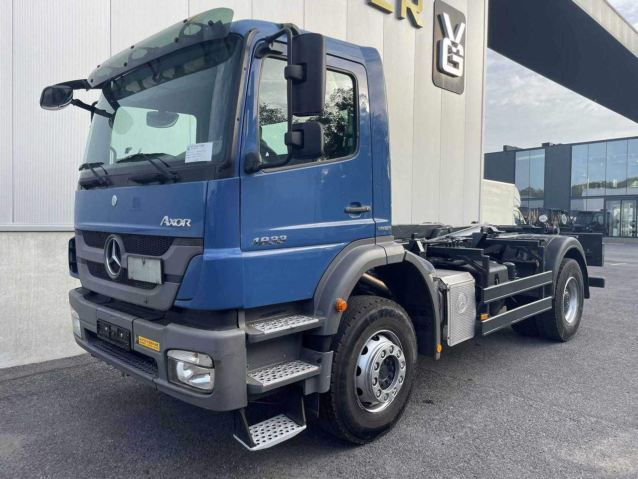 2021 MERCEDES-BENZ AXOR 1833 PULL-UP TRUCK - Camion: photos 1 2021 MERCEDES-BENZ AXOR 1833 PULL-UP TRUCK - Camion: photos 1