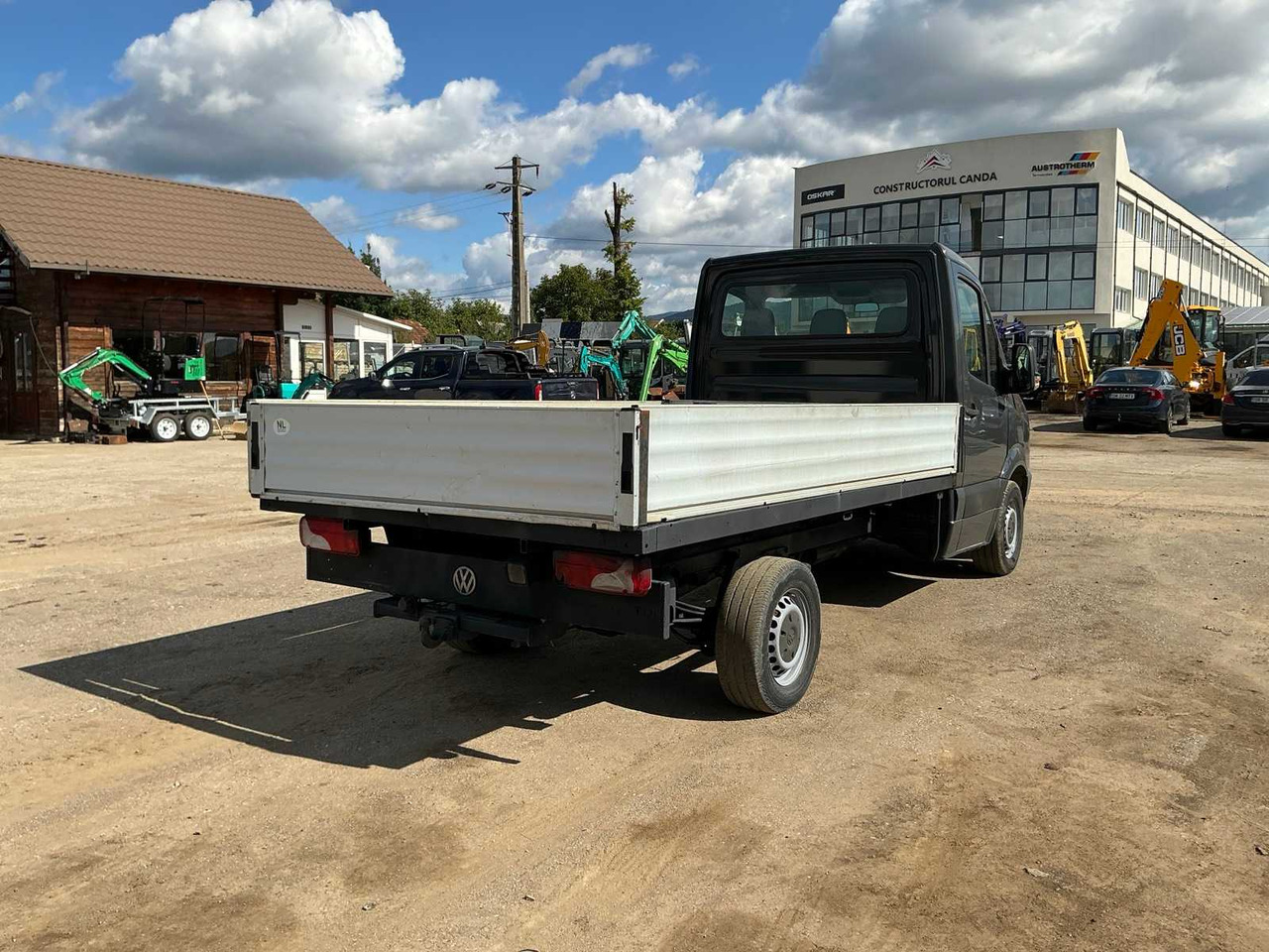 VOLKSWAGEN - CRAFTER 35 2.5 TDI - FLATBED TRUCK - 2010 - Camion: photos 4 VOLKSWAGEN - CRAFTER 35 2.5 TDI - FLATBED TRUCK - 2010 - Camion: photos 4