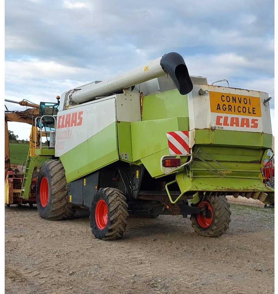 Claas Lexion 460 - Moissonneuse-batteuse: photos 5 Claas Lexion 460 - Moissonneuse-batteuse: photos 5