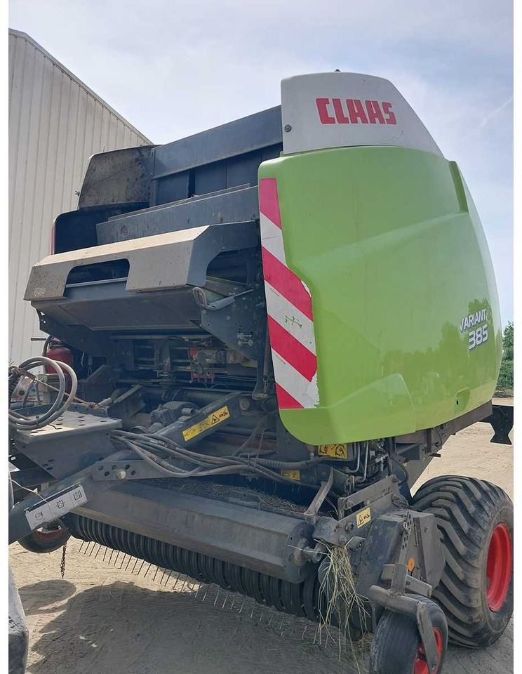 Claas VARIANT 385 - Presse à balles rondes: photos 3 Claas VARIANT 385 - Presse à balles rondes: photos 3