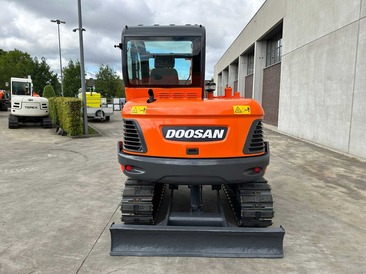 Doosan DX55-9C - Pelle sur chenille: photos 5 Doosan DX55-9C - Pelle sur chenille: photos 5