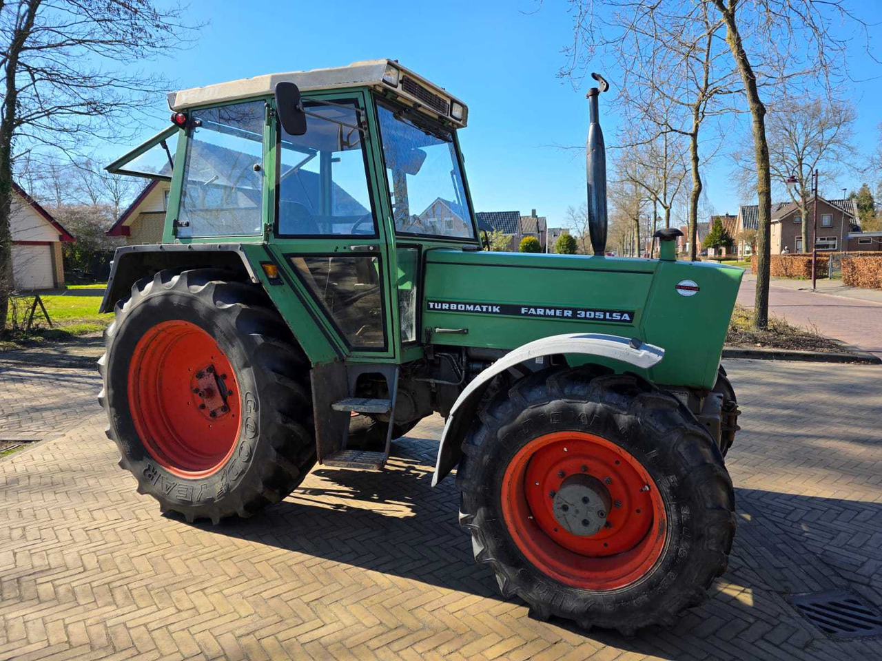Fendt 305 LSA - Tracteur agricole: photos 5 Fendt 305 LSA - Tracteur agricole: photos 5