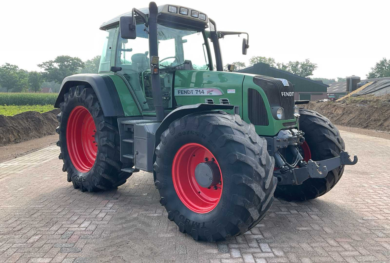 Tracteur agricole Fendt 714 Vario TMS: photos 7