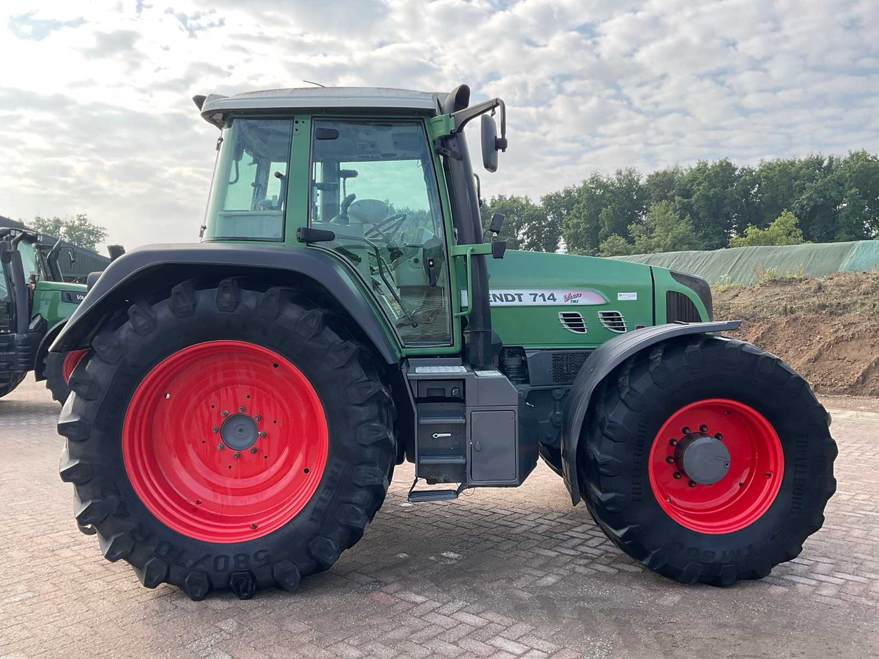 Tracteur agricole Fendt 714 Vario TMS: photos 6