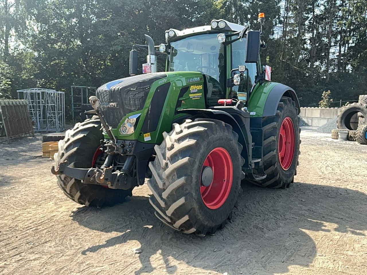 Fendt 826 Vario - Tracteur agricole: photos 1 Fendt 826 Vario - Tracteur agricole: photos 1