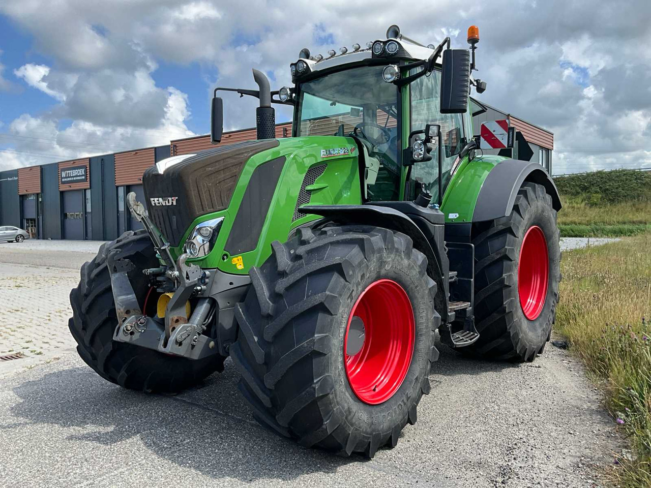 Fendt 828 Vario S4 Profi Plus - Tracteur agricole: photos 1 Fendt 828 Vario S4 Profi Plus - Tracteur agricole: photos 1