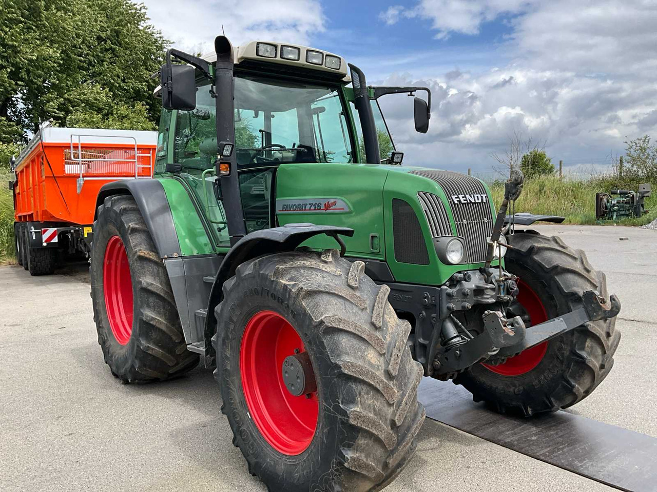 Fendt FENDT 716 Vario - Tracteur agricole: photos 1 Fendt FENDT 716 Vario - Tracteur agricole: photos 1