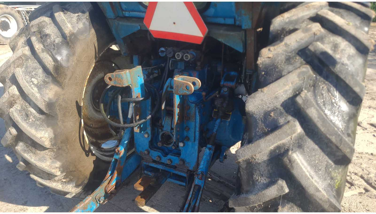 Ford 6700 - Tracteur agricole: photos 2 Ford 6700 - Tracteur agricole: photos 2