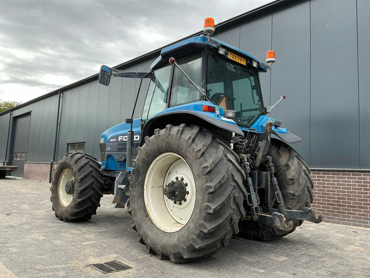 Ford 8670 - Tracteur agricole: photos 3 Ford 8670 - Tracteur agricole: photos 3