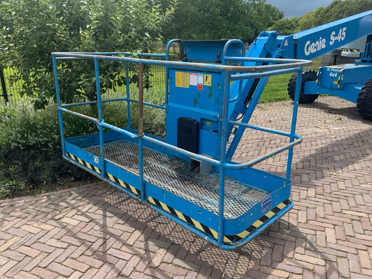 Genie S-45 - Nacelle: photos 3 Genie S-45 - Nacelle: photos 3