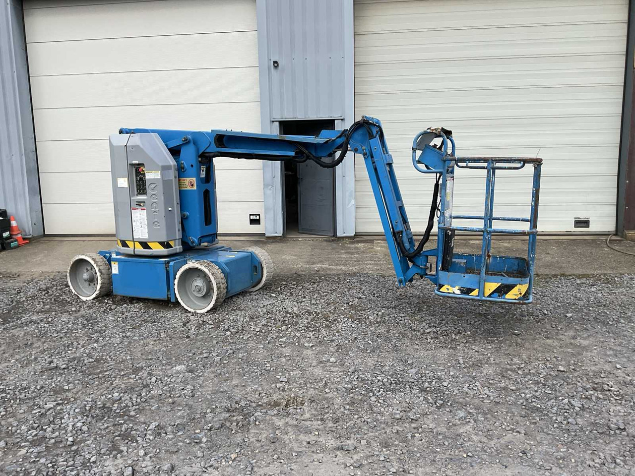 Genie Z30/20N - Nacelle: photos 1 Genie Z30/20N - Nacelle: photos 1
