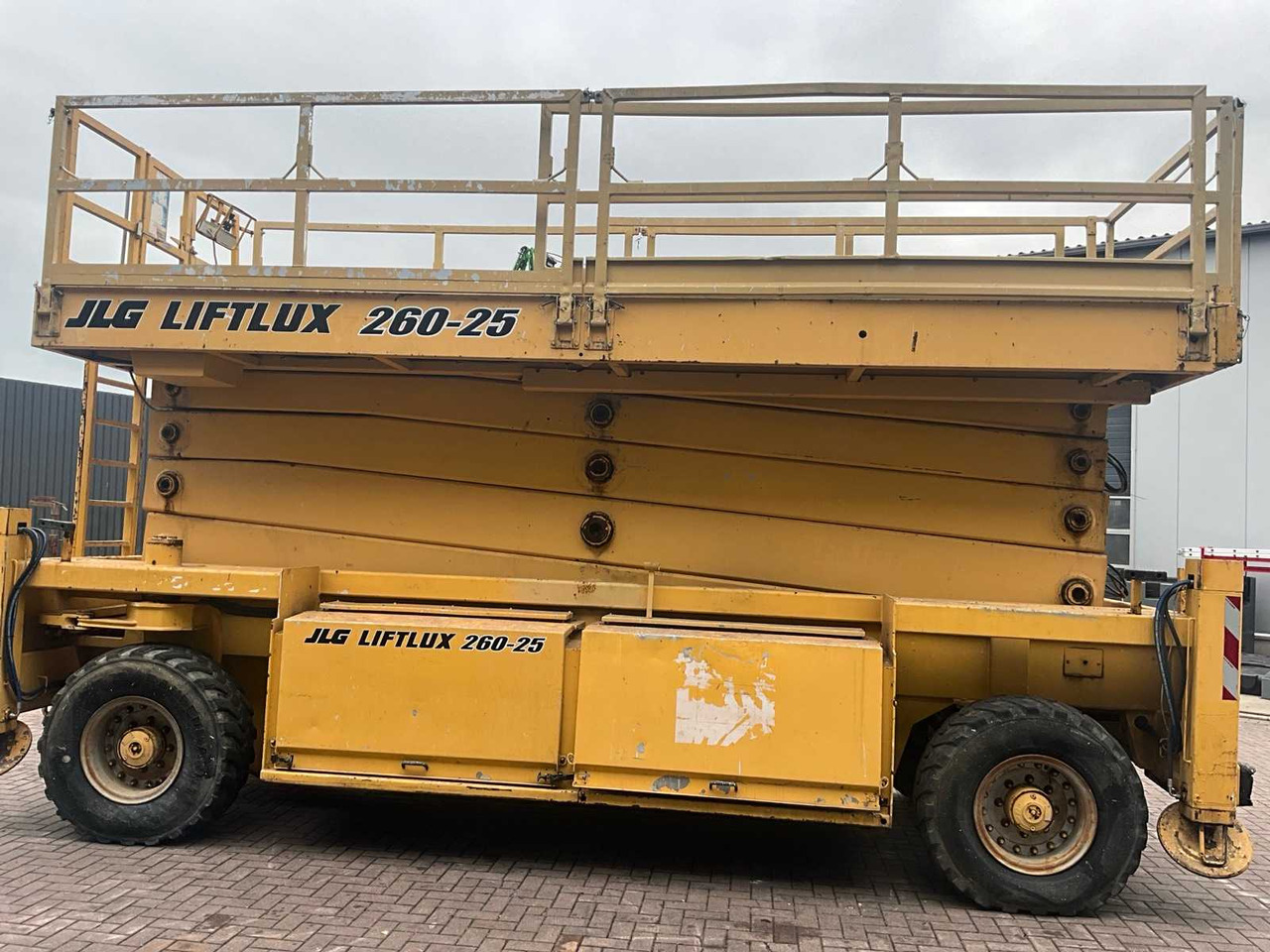 JLG Liftlux 260-25D4WDS/P - Nacelle: photos 4 JLG Liftlux 260-25D4WDS/P - Nacelle: photos 4