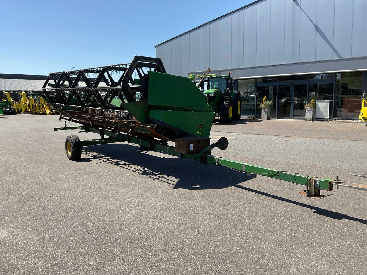 John Deere 818 - Moissonneuse-batteuse: photos 2 John Deere 818 - Moissonneuse-batteuse: photos 2