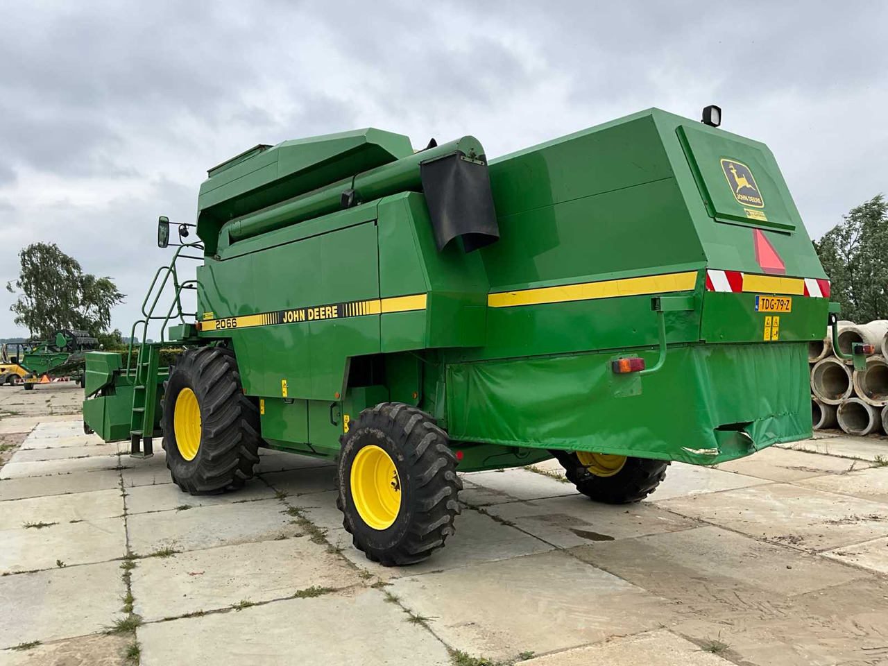 John deere 2066 - Moissonneuse-batteuse: photos 2 John deere 2066 - Moissonneuse-batteuse: photos 2