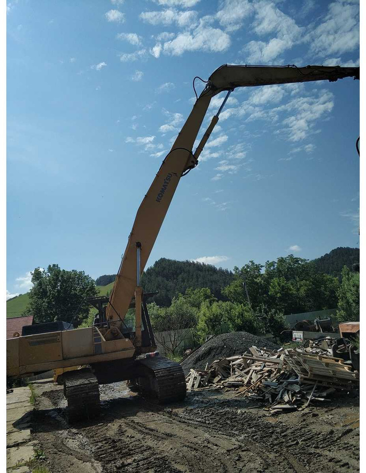 KOMATSU - Pelle sur pneus: photos 4 KOMATSU - Pelle sur pneus: photos 4