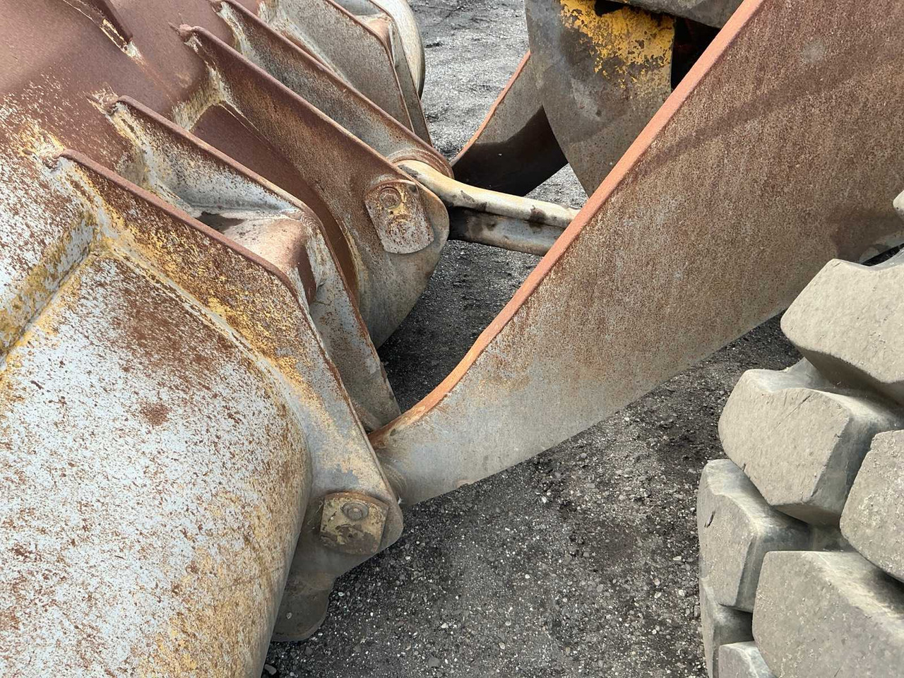 Chargeuse sur pneus KOMATSU WA380 SHOVEL: photos 18