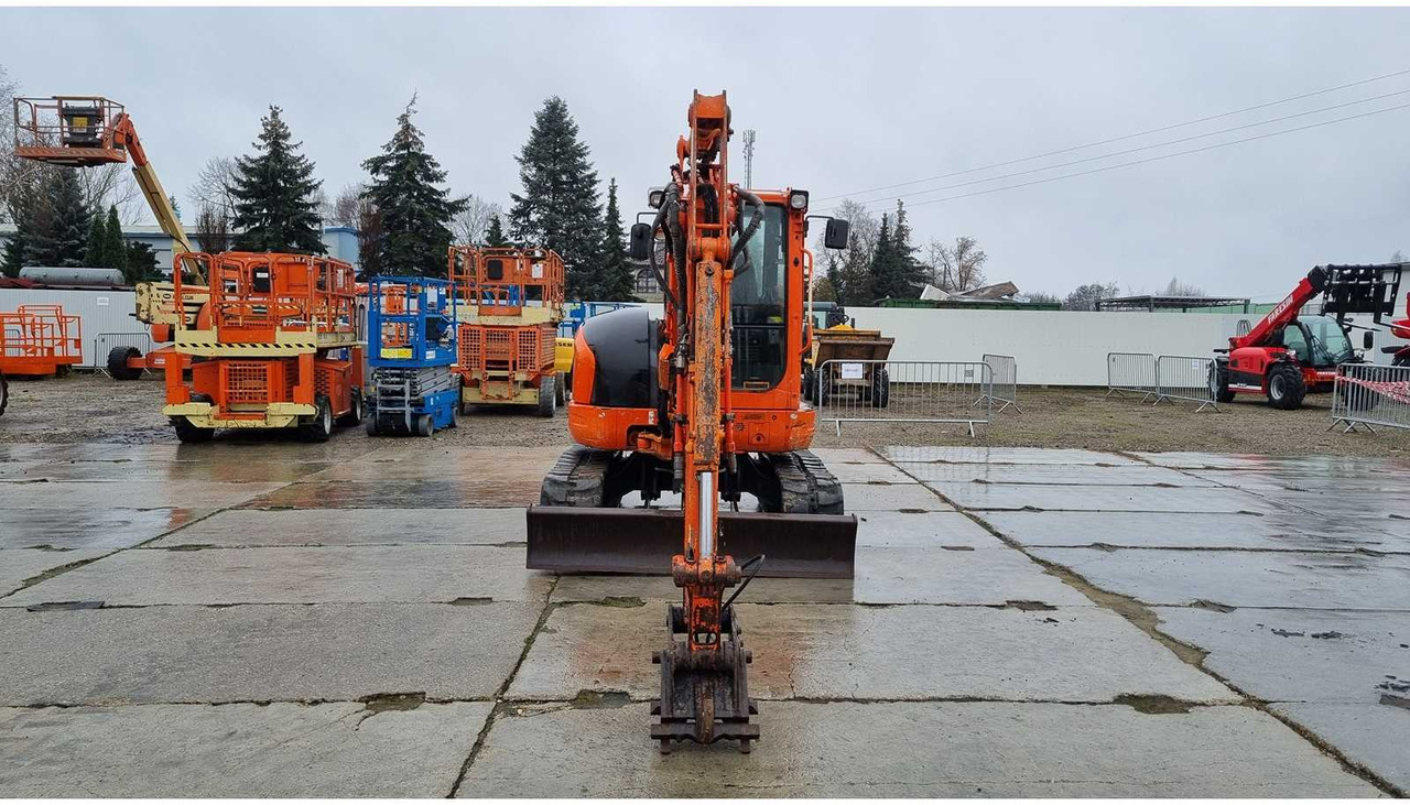 KUBOTA - U55-4 KGLS2 - MIDI-EXCAVATOR - 2015 (135400102) - Pelle: photos 3 KUBOTA - U55-4 KGLS2 - MIDI-EXCAVATOR - 2015 (135400102) - Pelle: photos 3