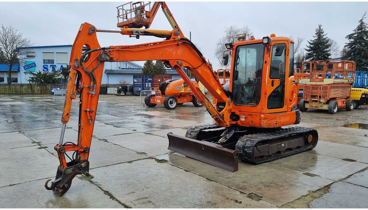KUBOTA - U55-4 KGLS2 - MIDI-EXCAVATOR - 2015 (135400102) - Pelle: photos 2 KUBOTA - U55-4 KGLS2 - MIDI-EXCAVATOR - 2015 (135400102) - Pelle: photos 2